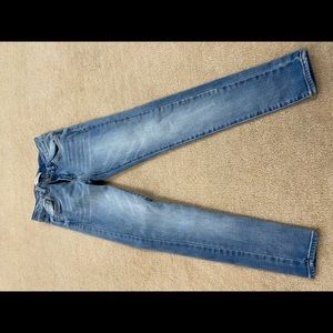 Like new skinny jeans! Hardly wore! Levi’s jeans!